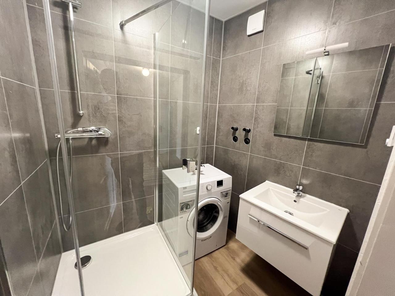 Zentrale Apartments In بايروث المظهر الخارجي الصورة