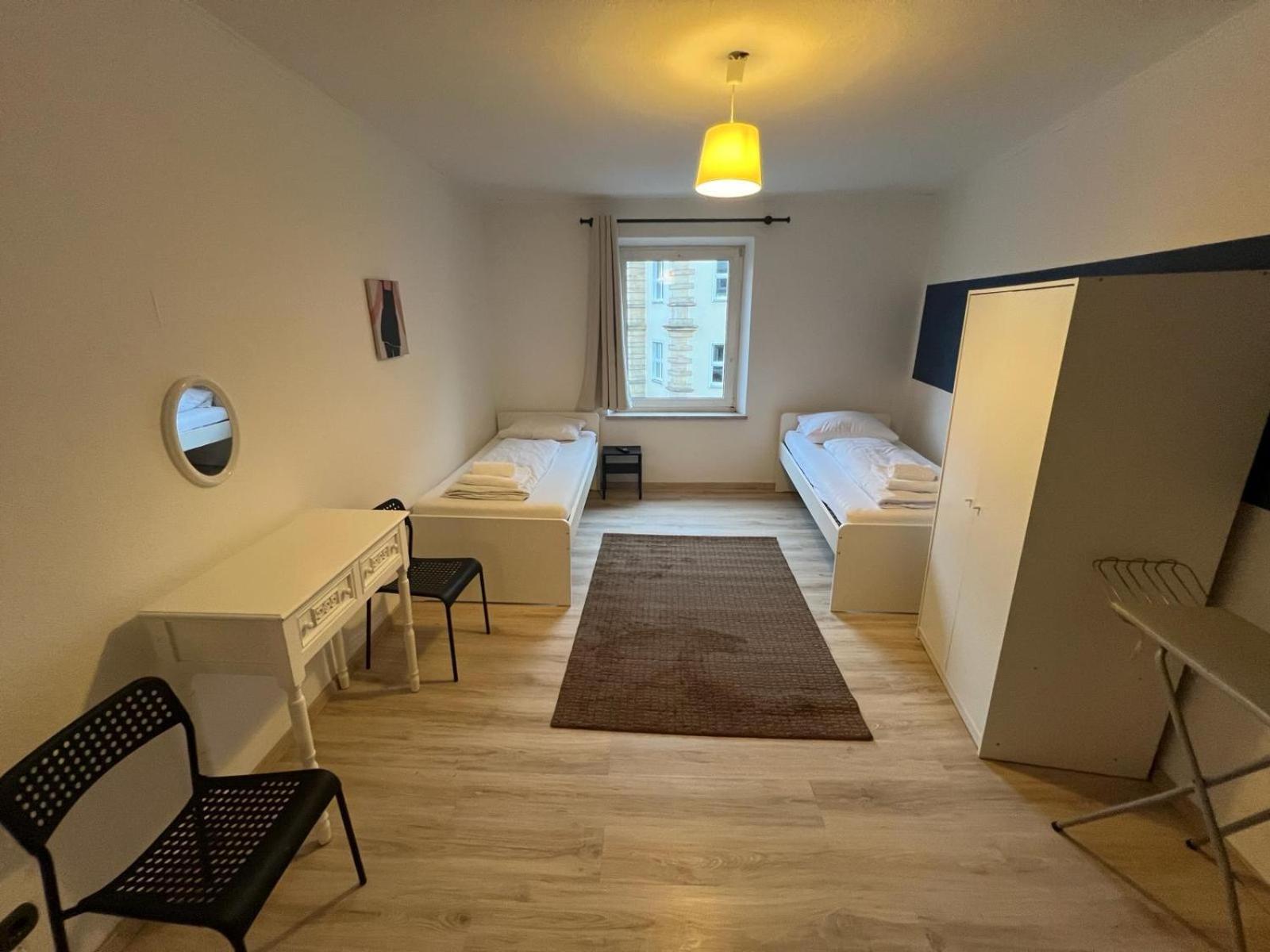 Zentrale Apartments In بايروث الغرفة الصورة