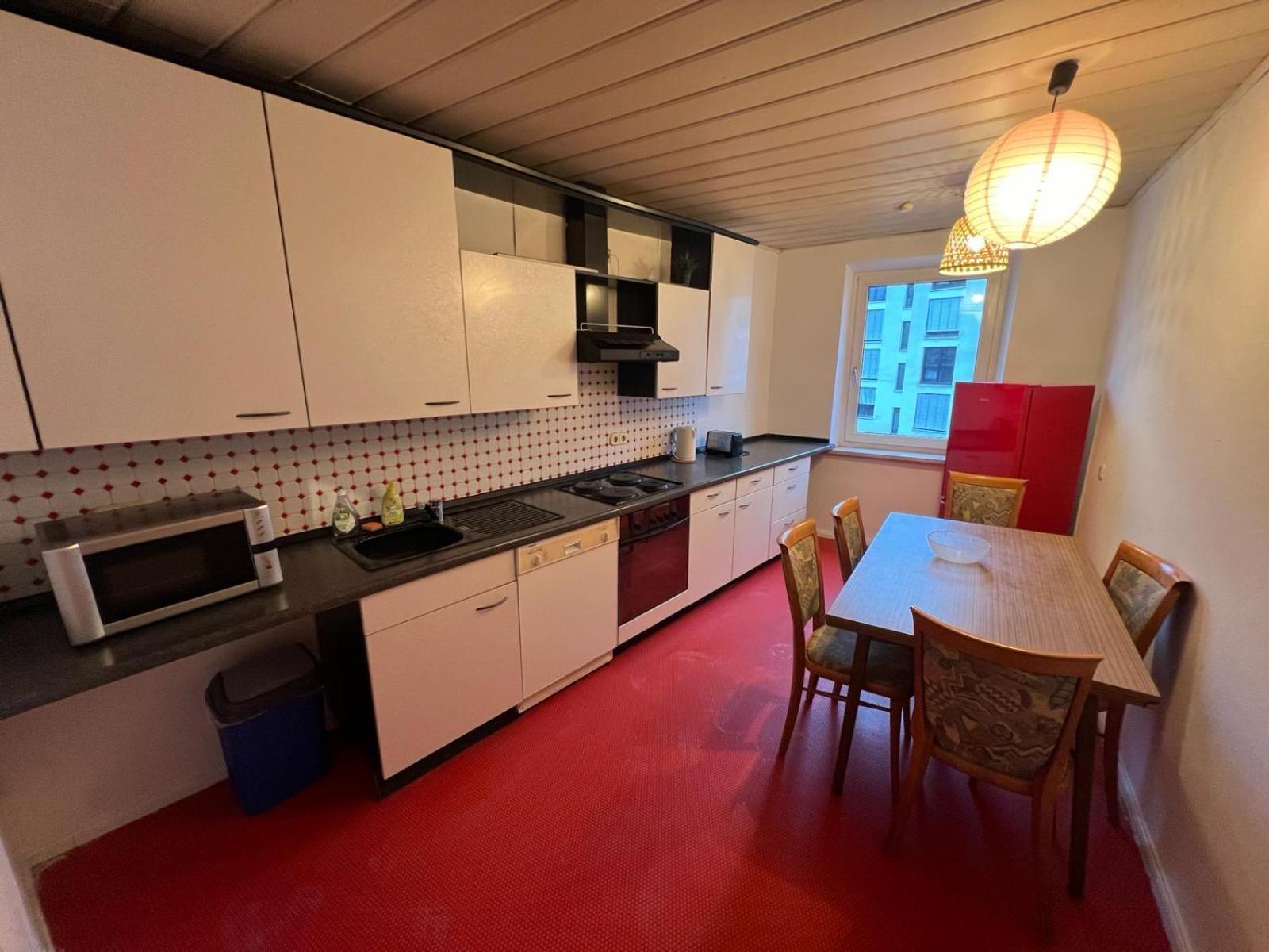 Zentrale Apartments In بايروث الغرفة الصورة
