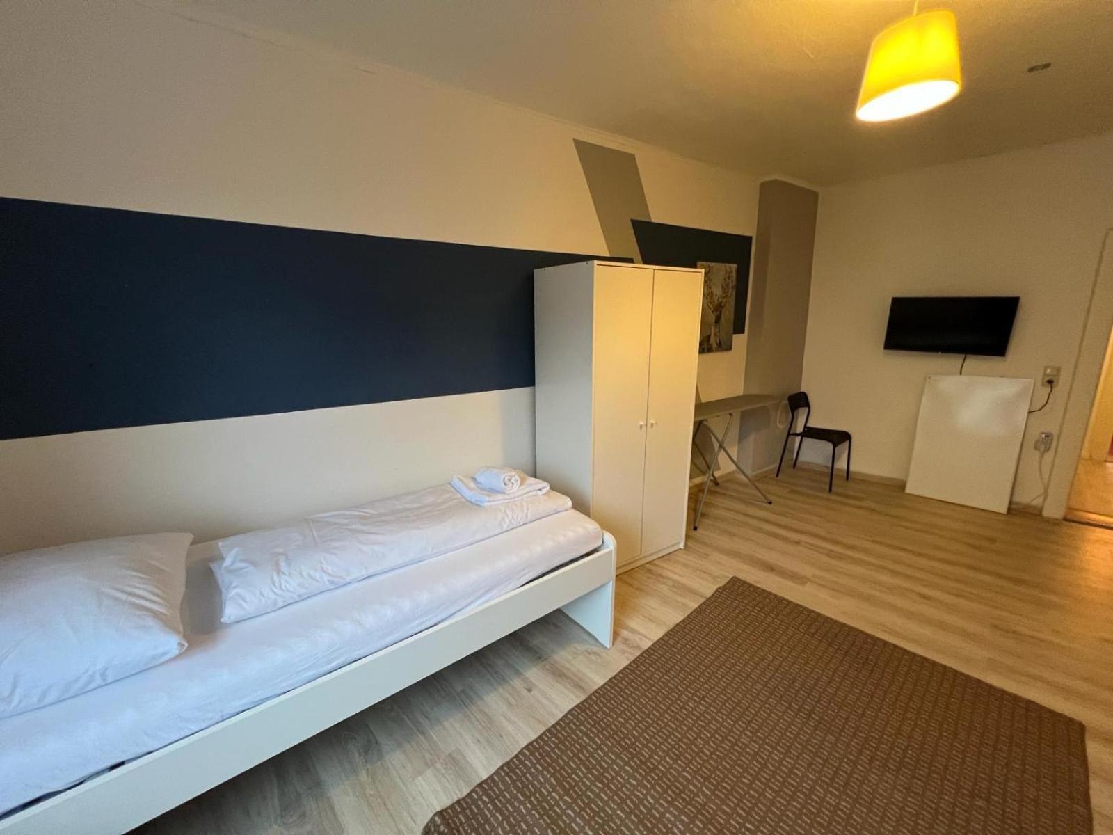 Zentrale Apartments In بايروث الغرفة الصورة
